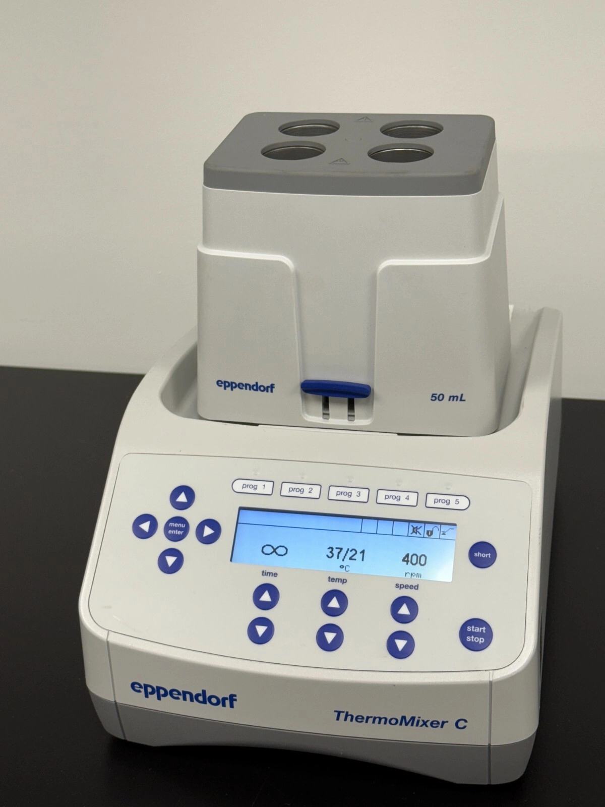 Eppendorf 5382 ThermoMixer C mixer shaker with 50m