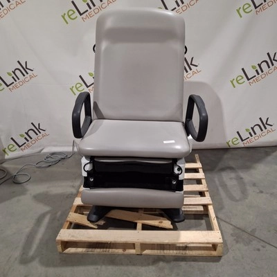 UMF Medical 4070 Power Exam Chair