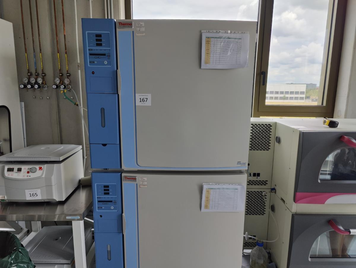 THERMO SCIENTIFIC ENVIRO-SCAN CO2 Incubators