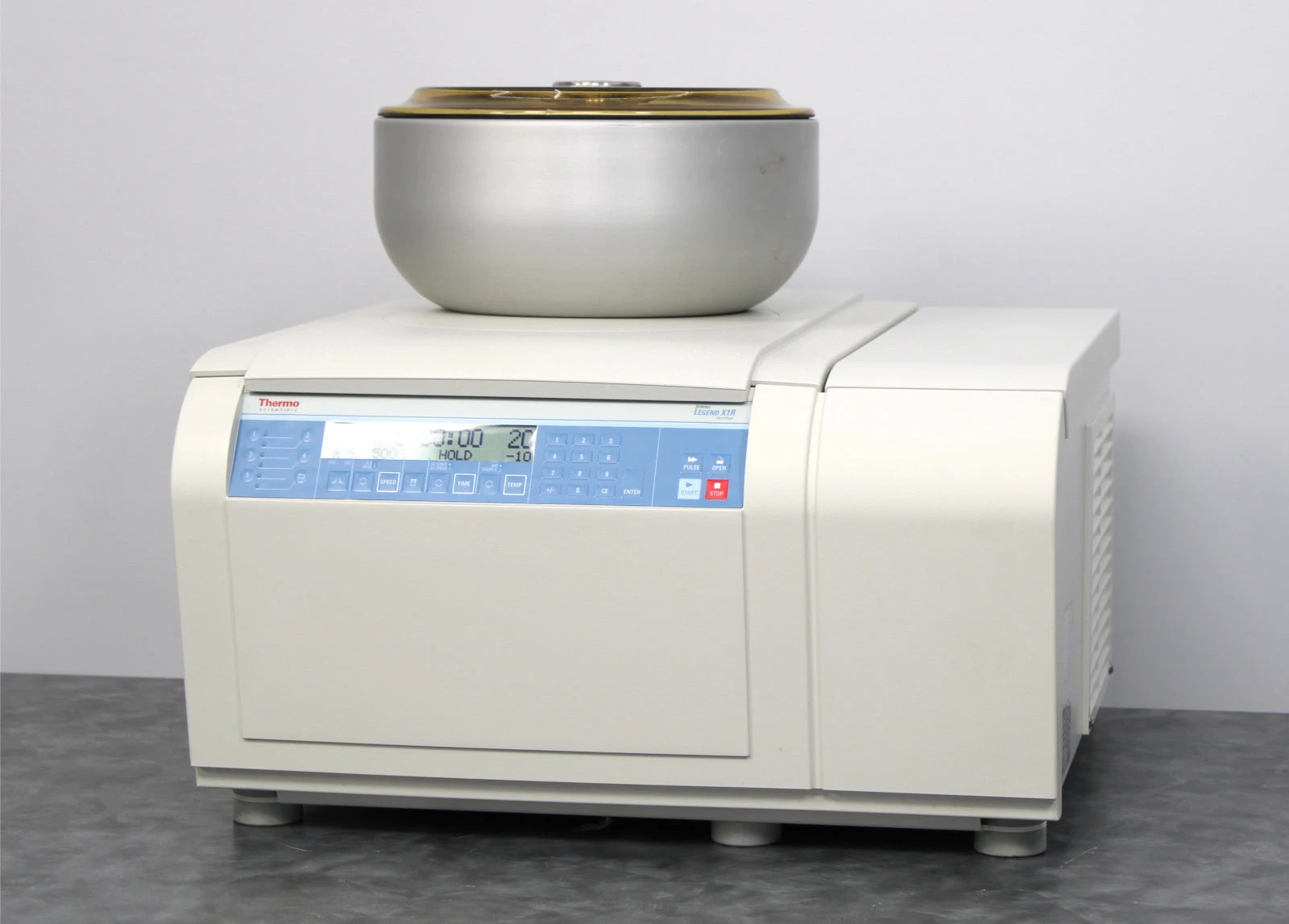 Thermo Sorvall Legend X1R Benchtop Centrifuge and BIOShield 720 Rotor