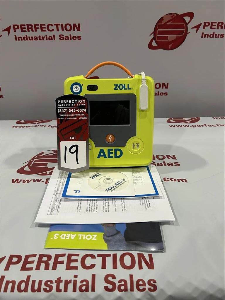 Zoll AED 3 Defibulator w/ Accessories