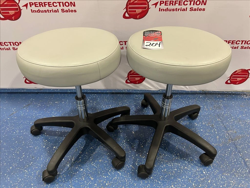 Intensa Series 972 Physician Stool