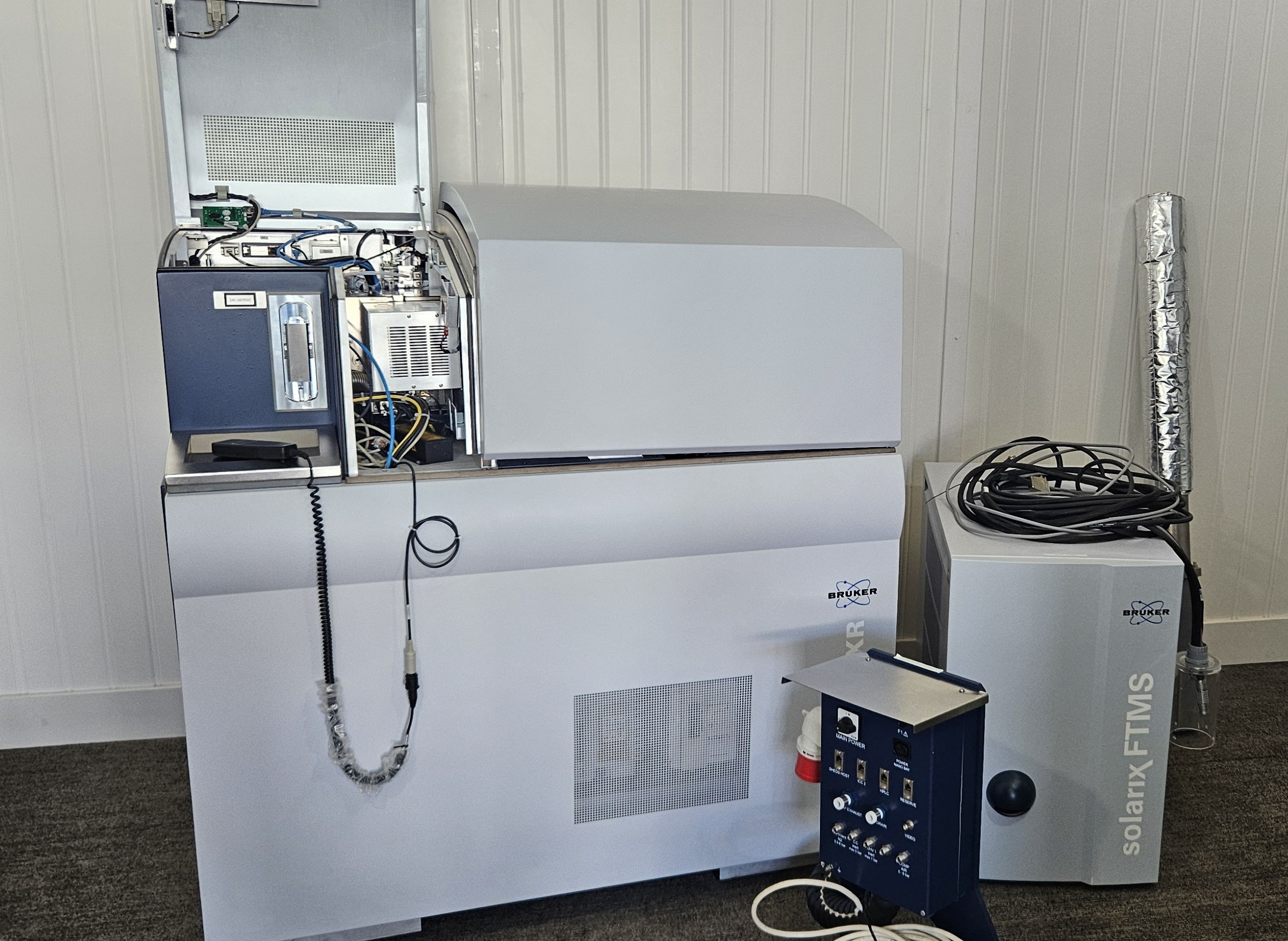 Bruker SolariX XR FTMS Spectrometer