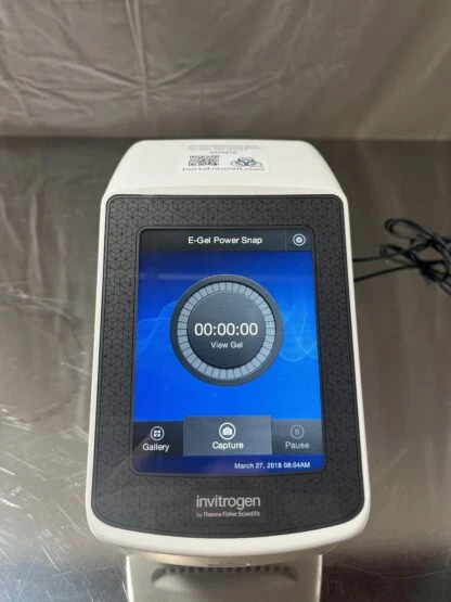 Invitrogen G8200 &amp; G8100 E-Gel Power Snap Camera with Electrophoresis Device