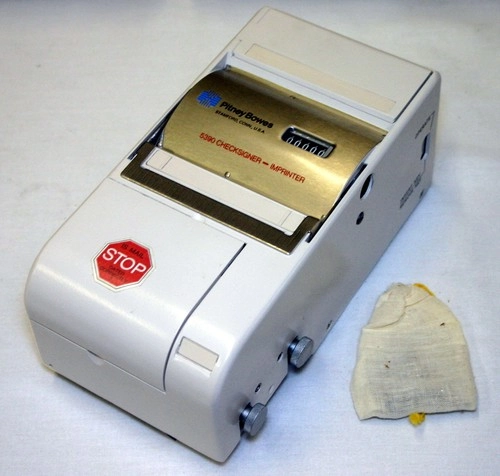 PITNEY BOWES CHECK SIGNER-IMPRINTER, MODEL 5390, N