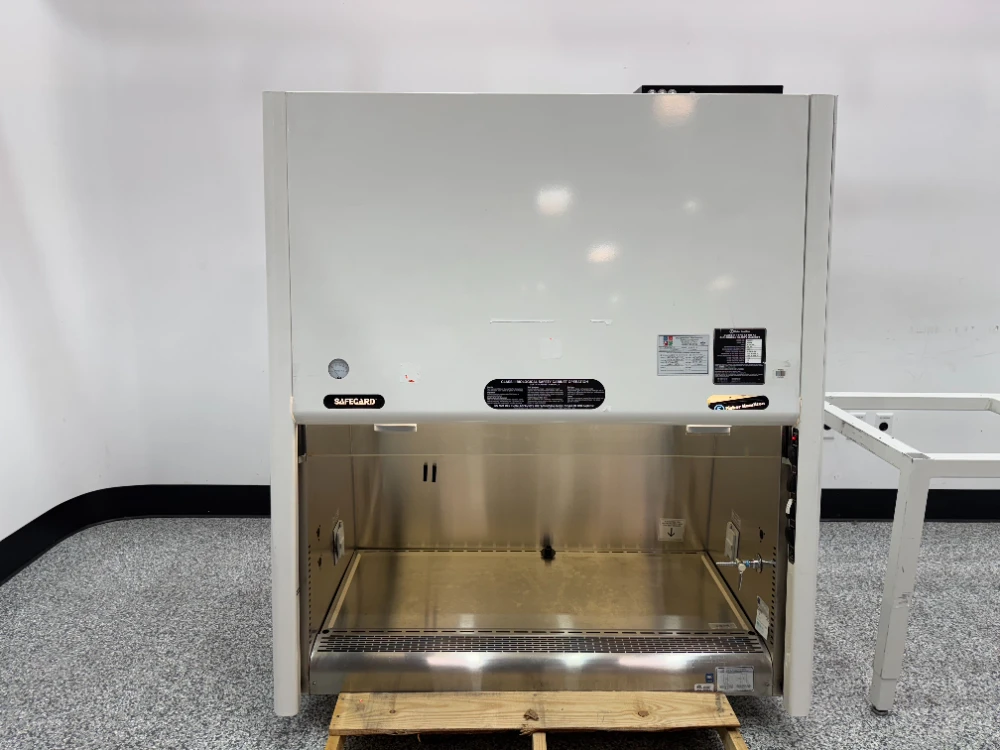 Fisher Hamilton 4' BioSafety Cabinet