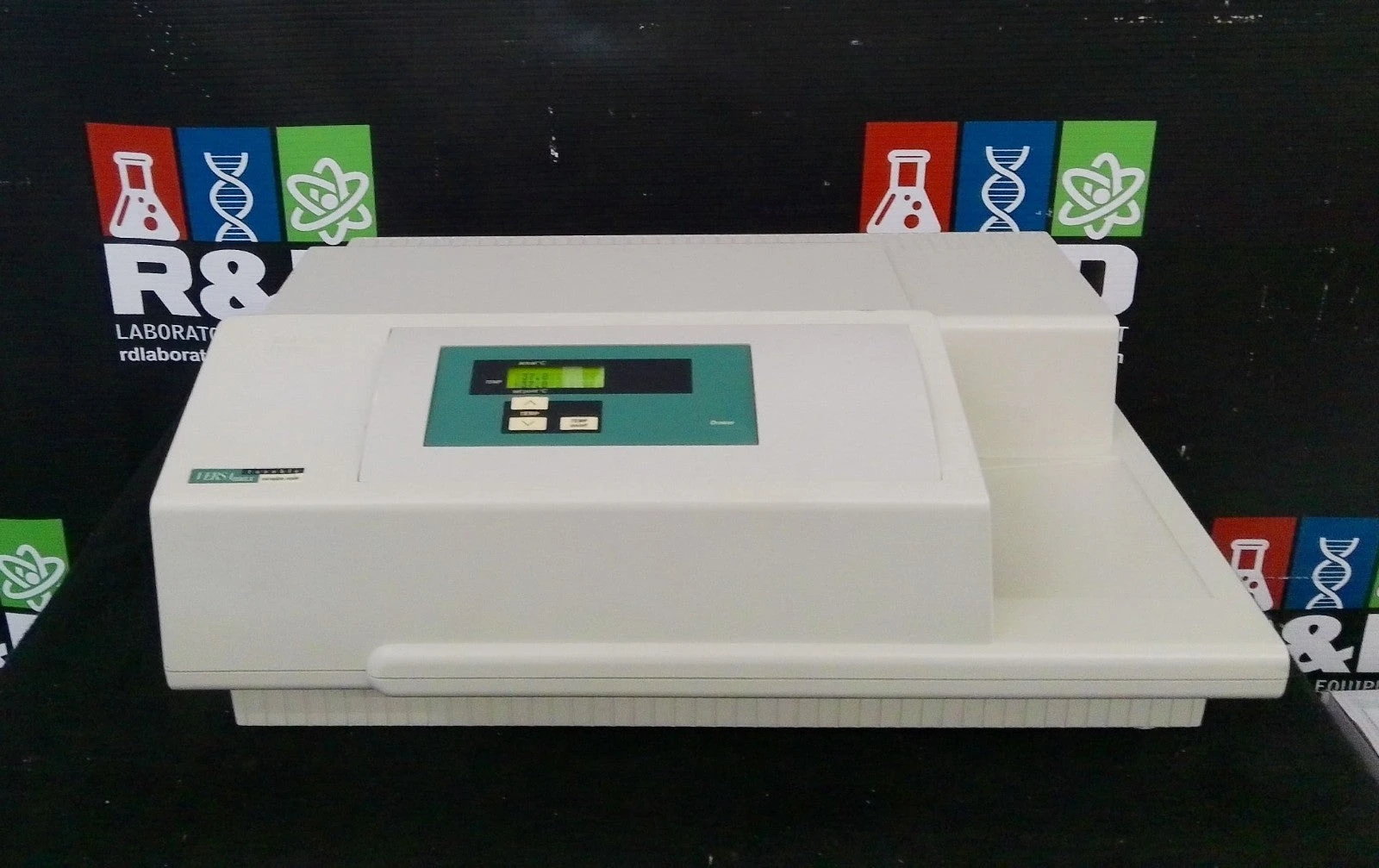 Molecular Devices VersaMax Tunable Microplate Reader 120v