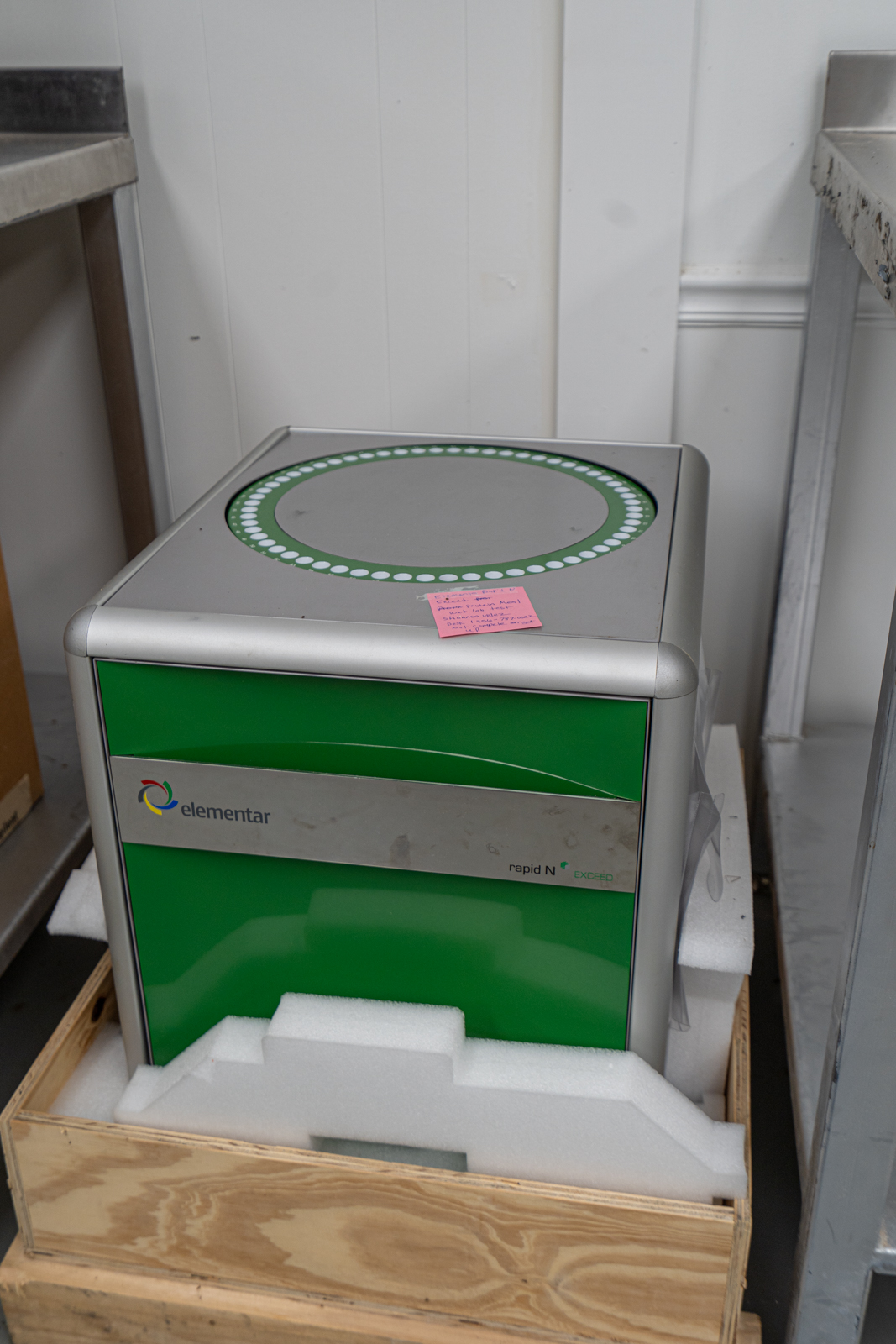 Elementar nitrogen and protein analyzer, NEW. Includes a starter kit with new accessories. 