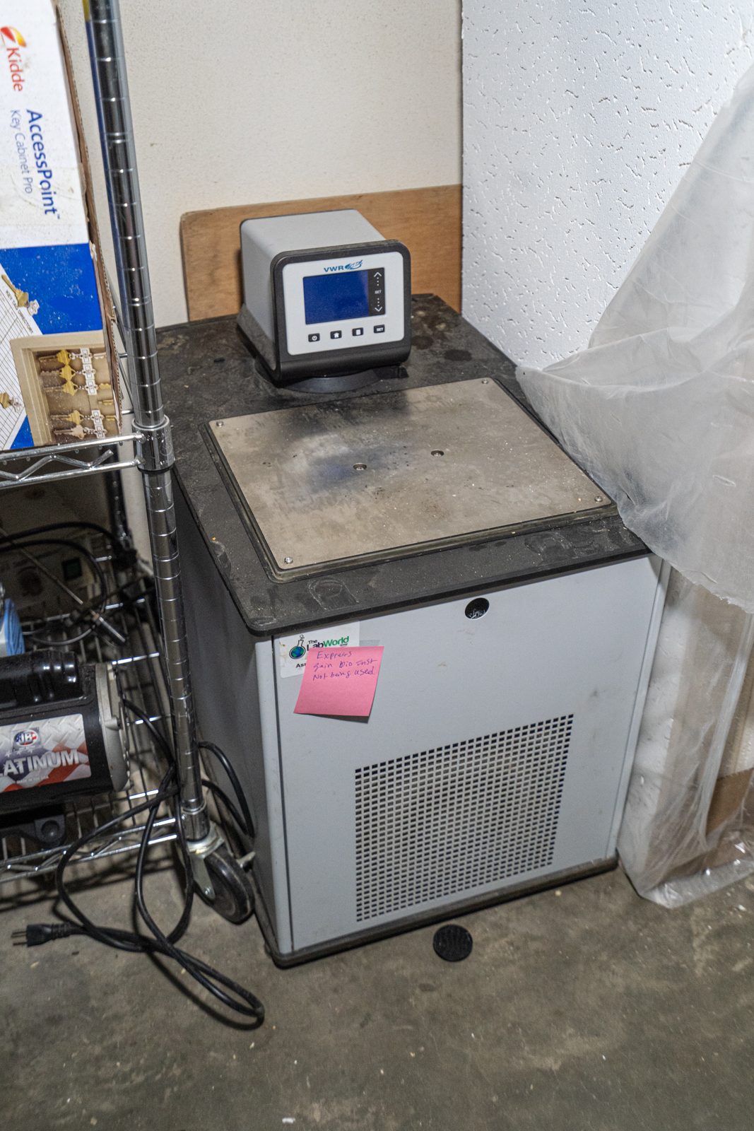 Refrigerated circulating bath - approx size 15L.