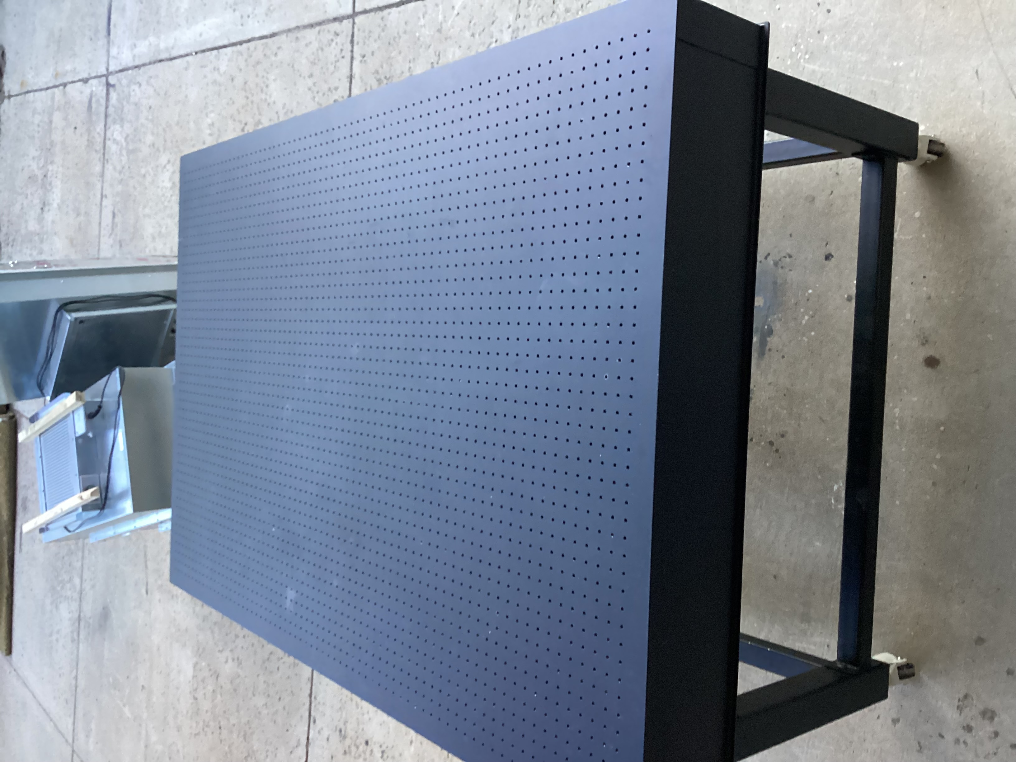 VERE OPTICAL TABLE (4 FT X 6 FT X 8 IN THICK) - Ferromagnetic
