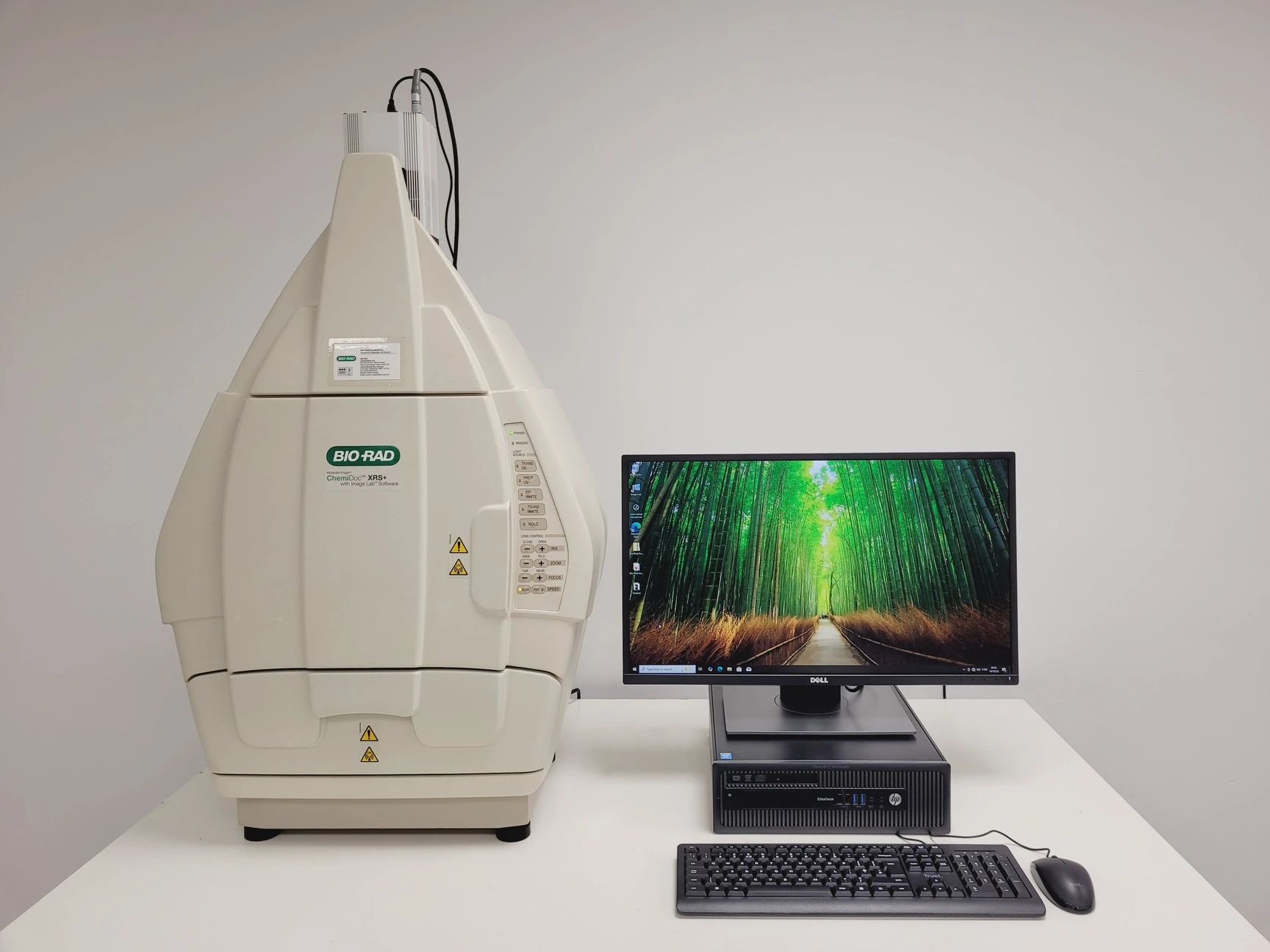 Bio-Rad ChemiDoc XRS+ UV Gel Imaging System  Lab