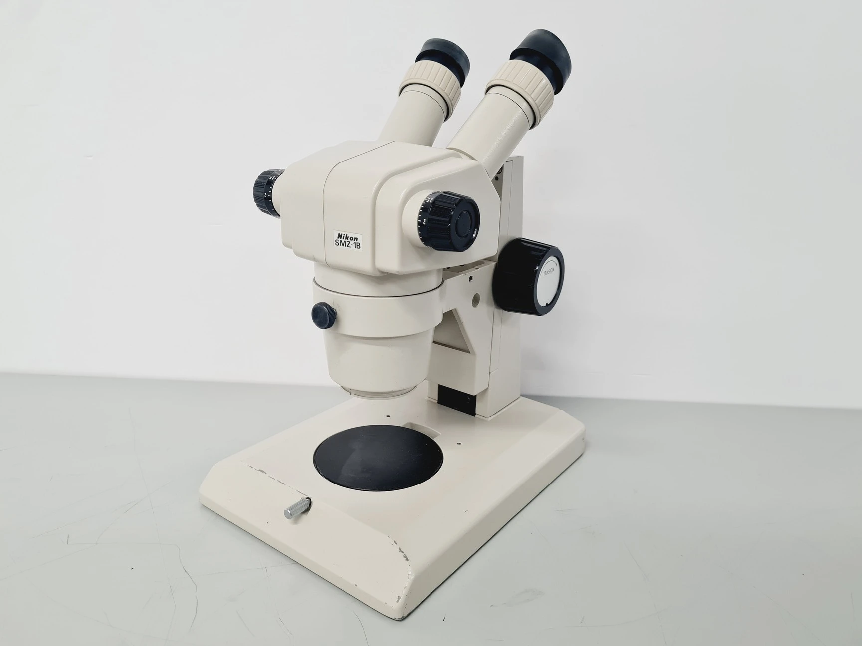 Nikon SMZ-1B Stereo Microscope Lab