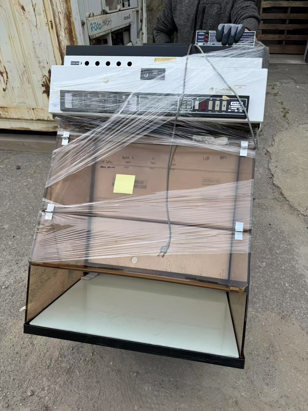 Biological Safety Cabinet (BSC) / Laminar Flow Hood