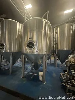Lot 21 Listing# 1063846 Specific Brewing Distilling Stainless Steel Vertical Storage Tank Capacity approximately 60 bbl