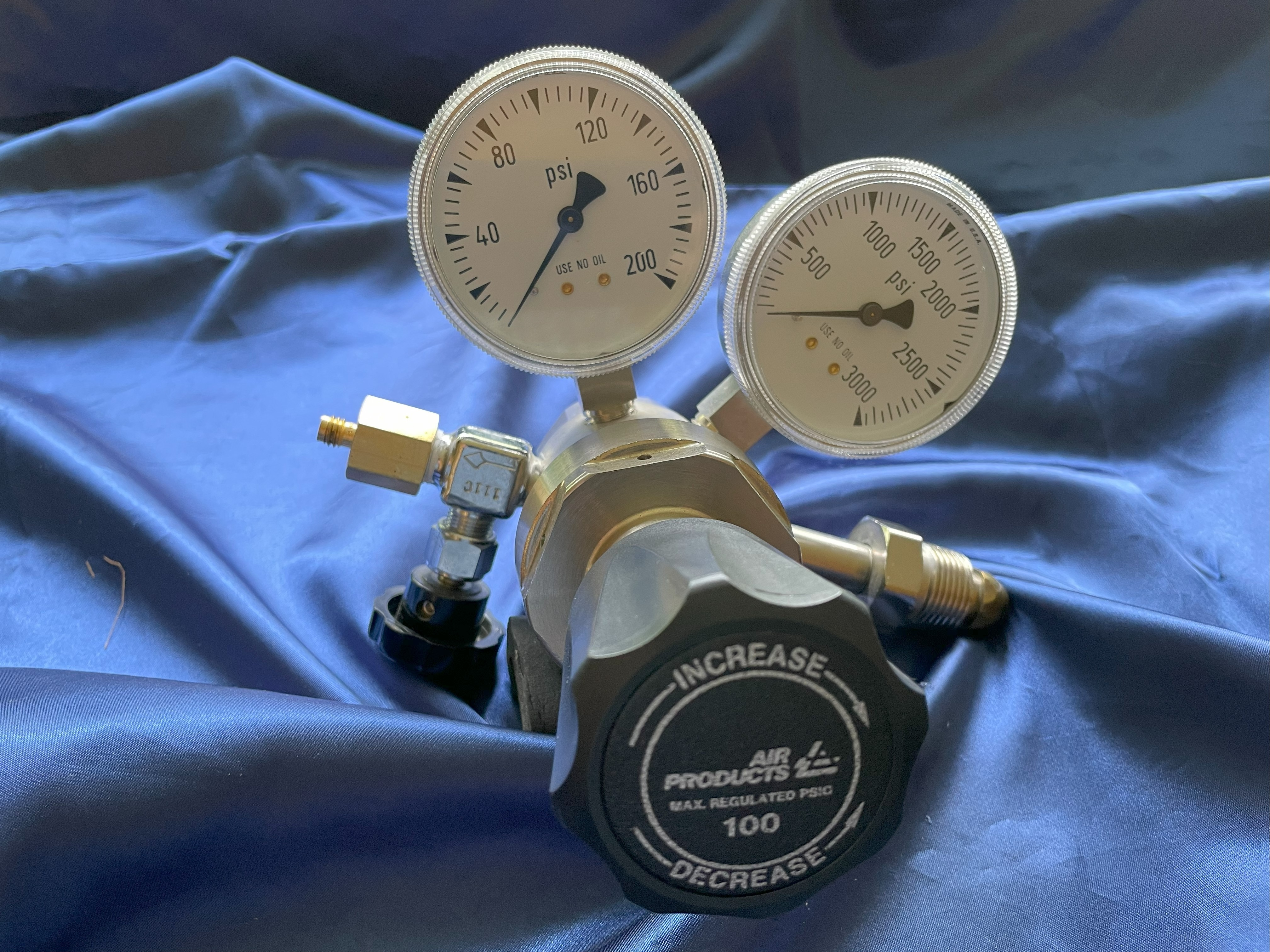 Stainless Steel Regulator for He, N2 or Ar