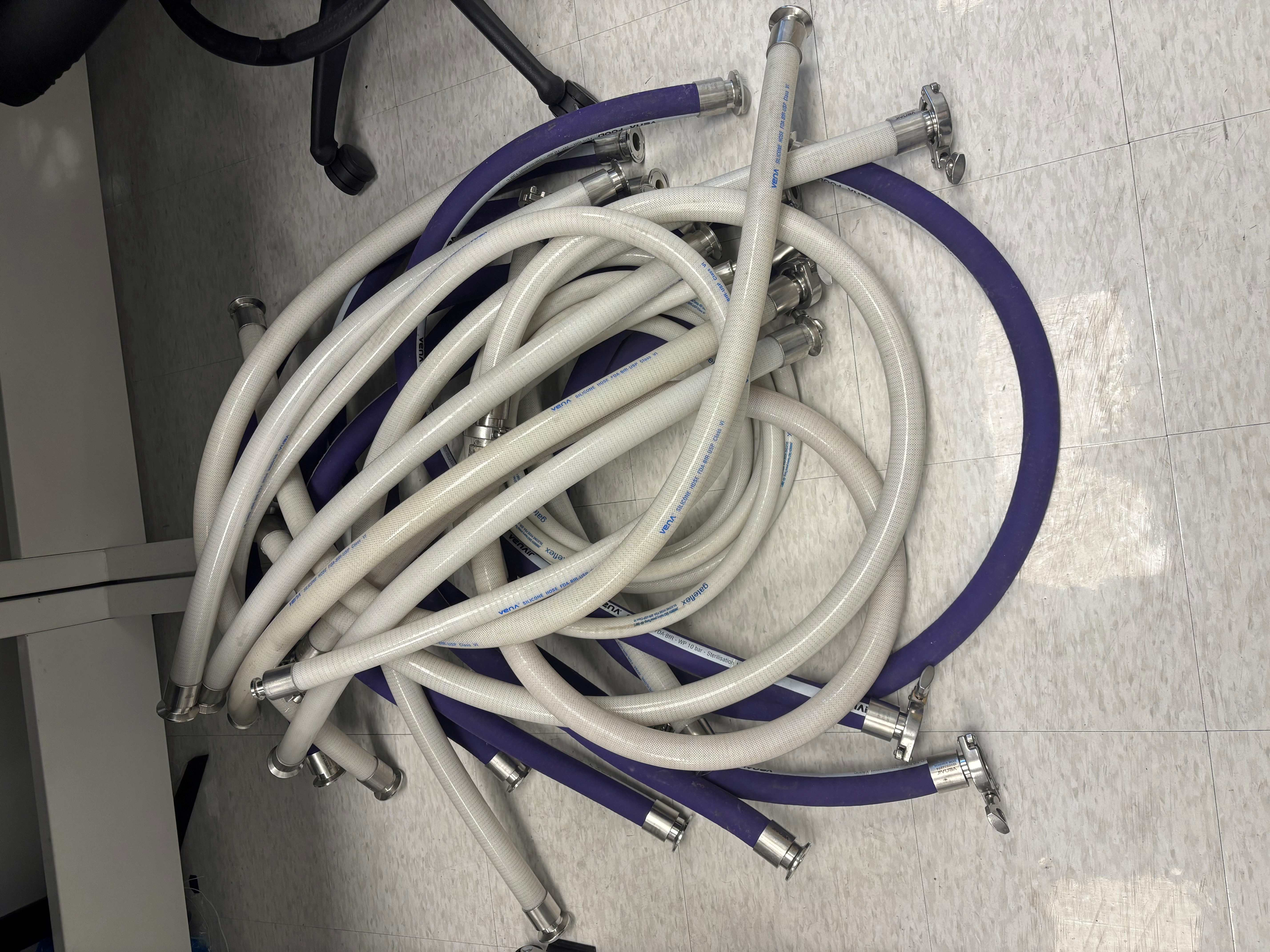 Food grade industrial food and pharma process hoses, triclamp connections:  LOT of 20 FDA pressure / temperature rated hoses, silicone USP VI and butyl rubber FDA varieties 