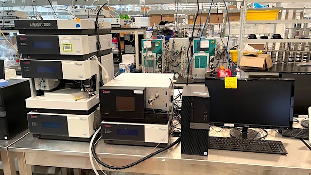 Thermo Ultimate 3000 UPLC System with Computer