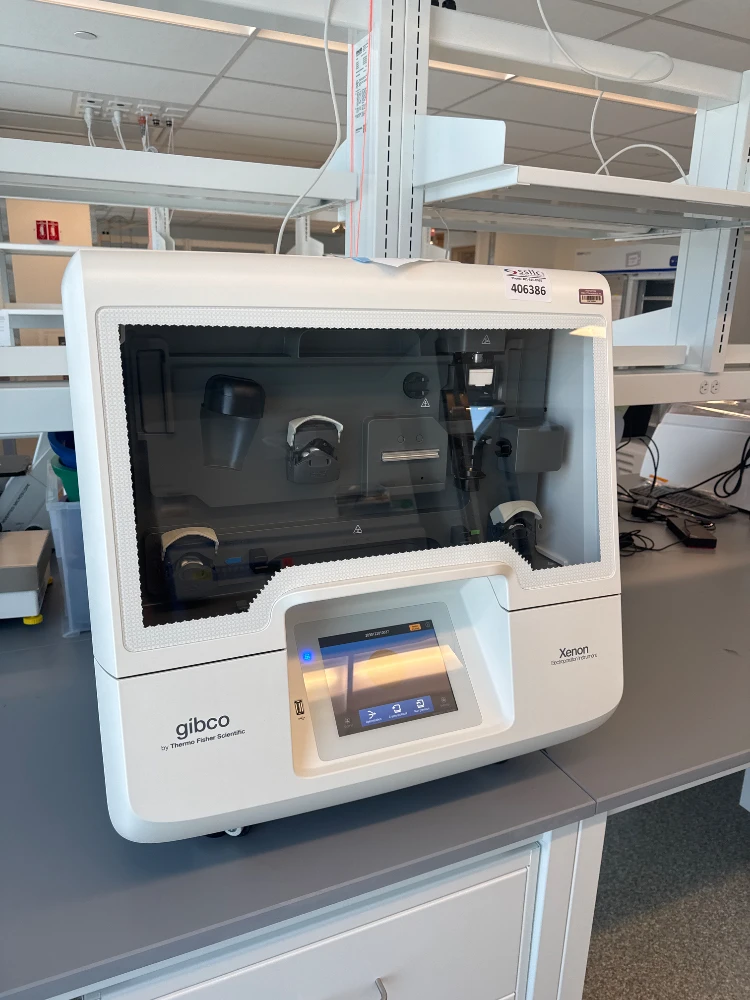 Gibco Xenon Electroporation Instrument