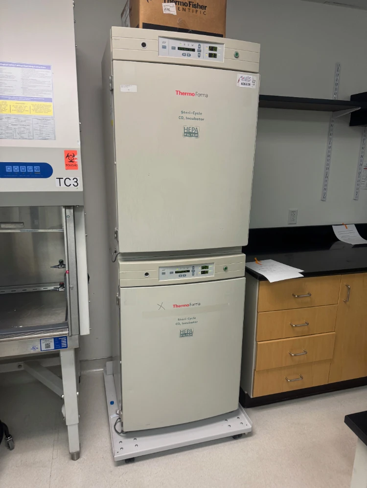 Thermo Forma Steri-Cult Double Stack CO2 Incubator