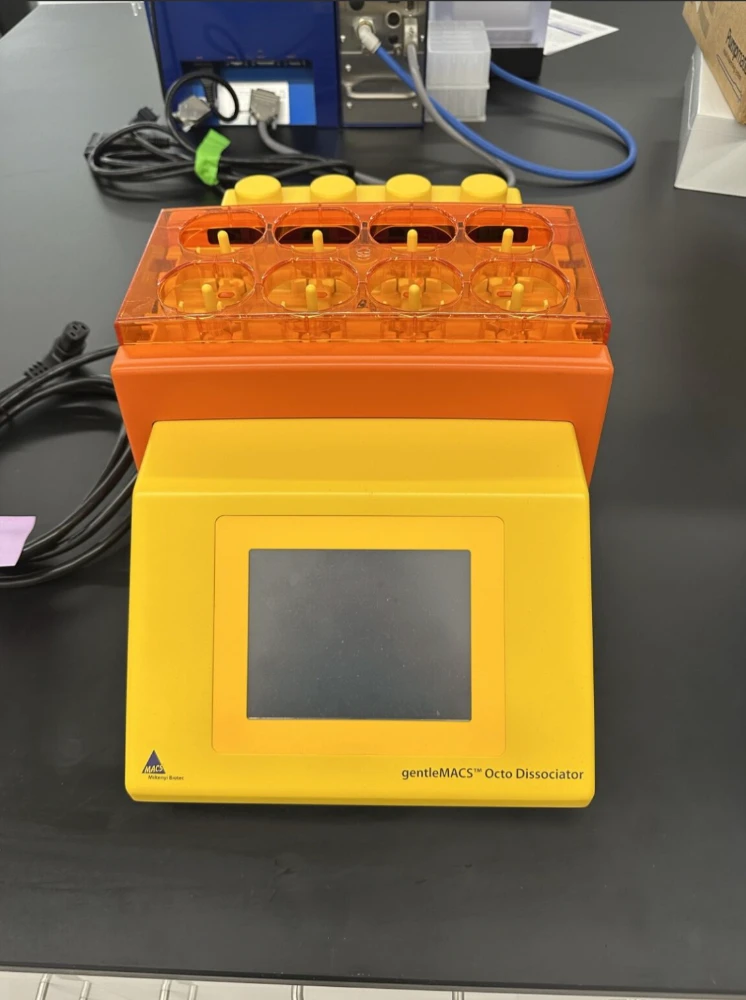 Miltenyi Biotec gentleMACS Octo Dissociator