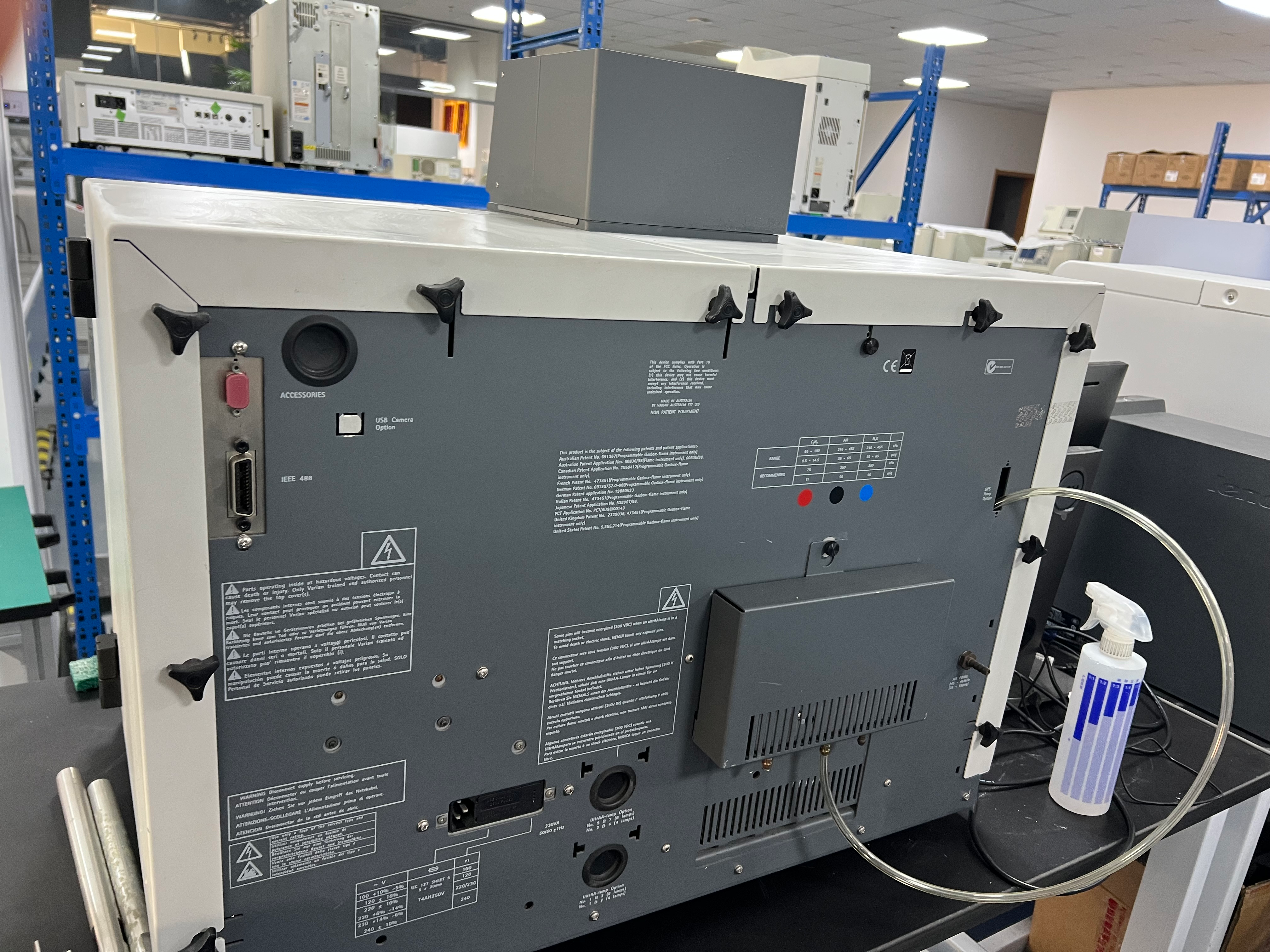 Varian AA240FS FLAME ATOMIC ABSORPTION | LabX.com