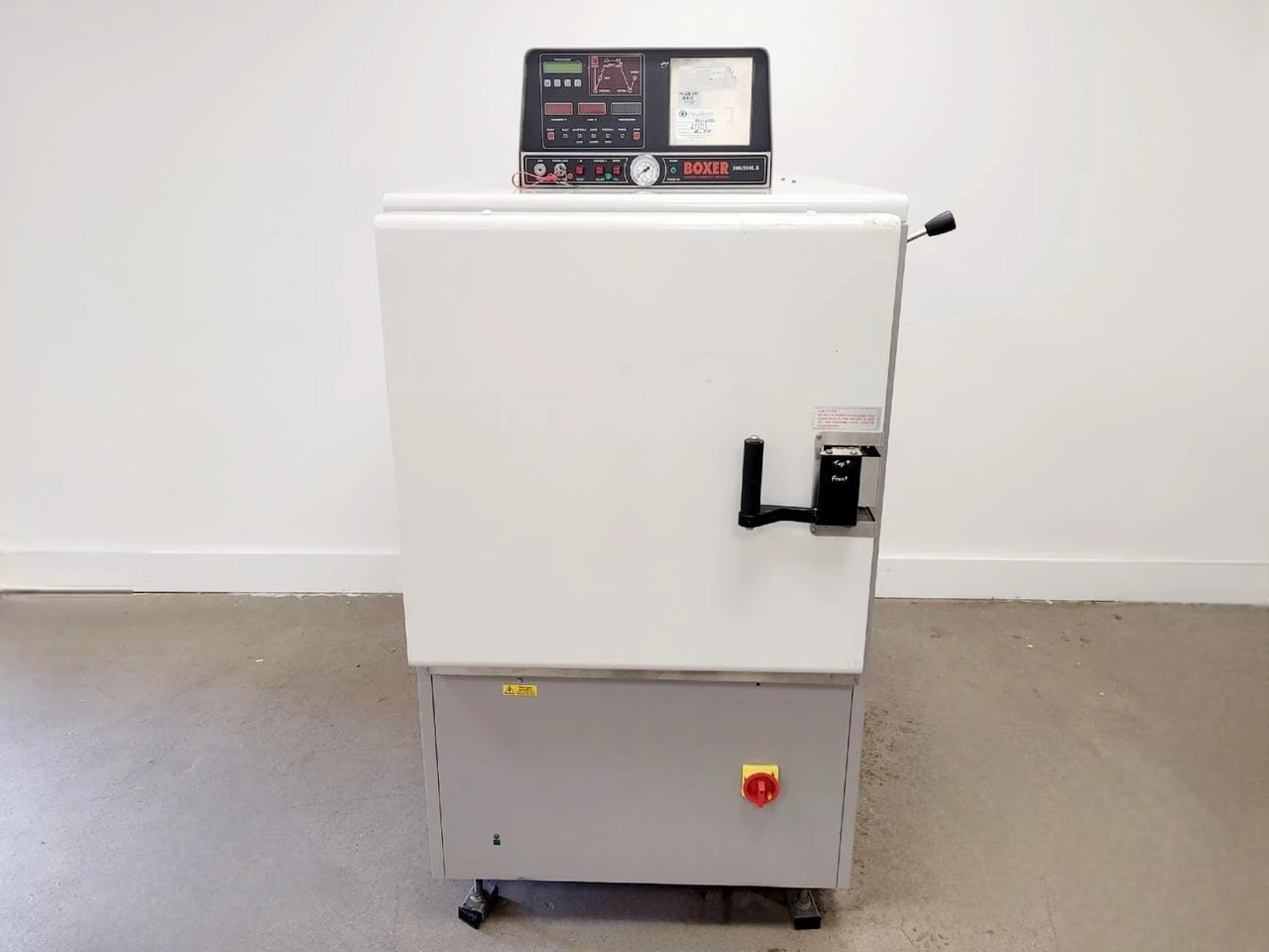 Boxer 200/200LR Floorstanding Autoclave Lab | LabX.com