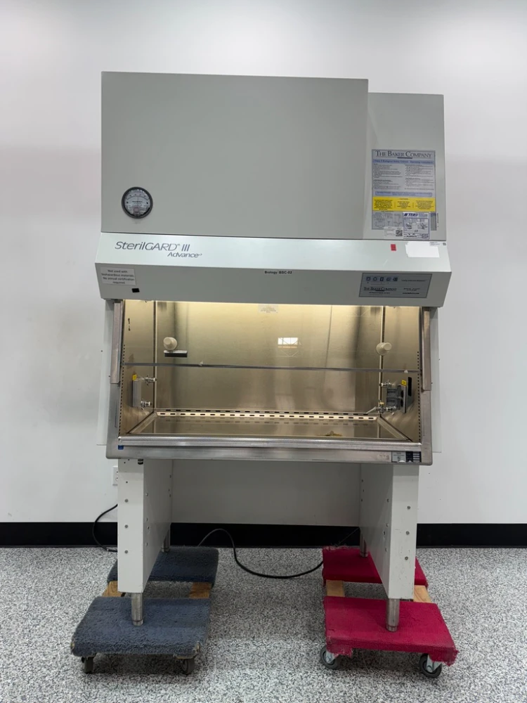Baker Company SterilGARD III Advance 4' Biosafety Cabinet