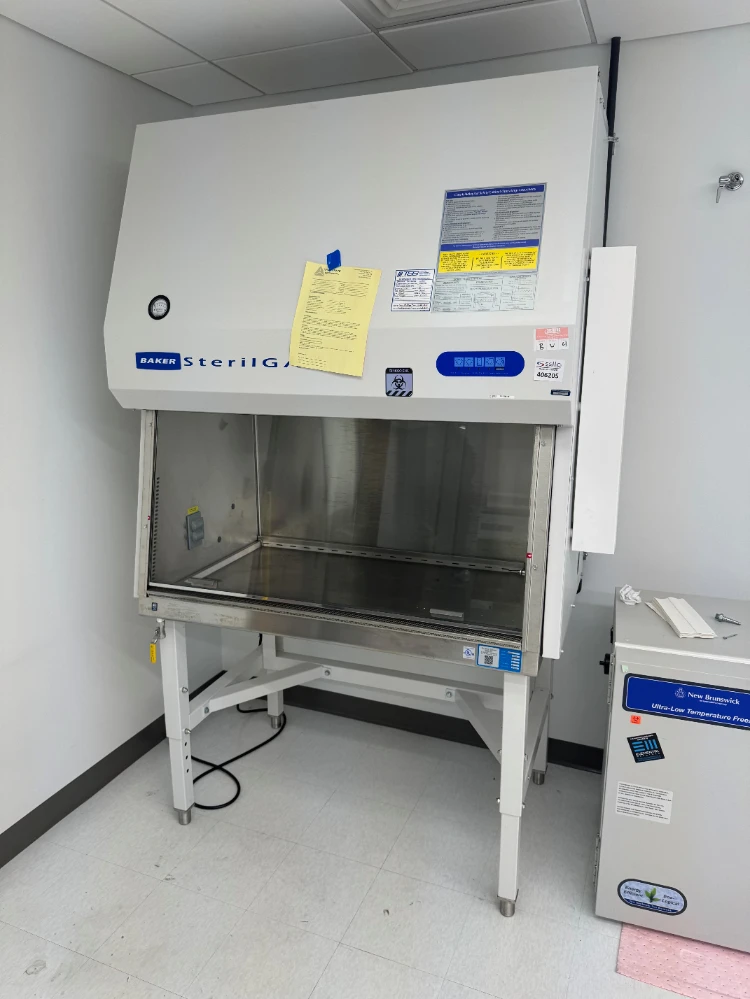 The Baker Company SterilGARD 4' BioSafety Cabinet