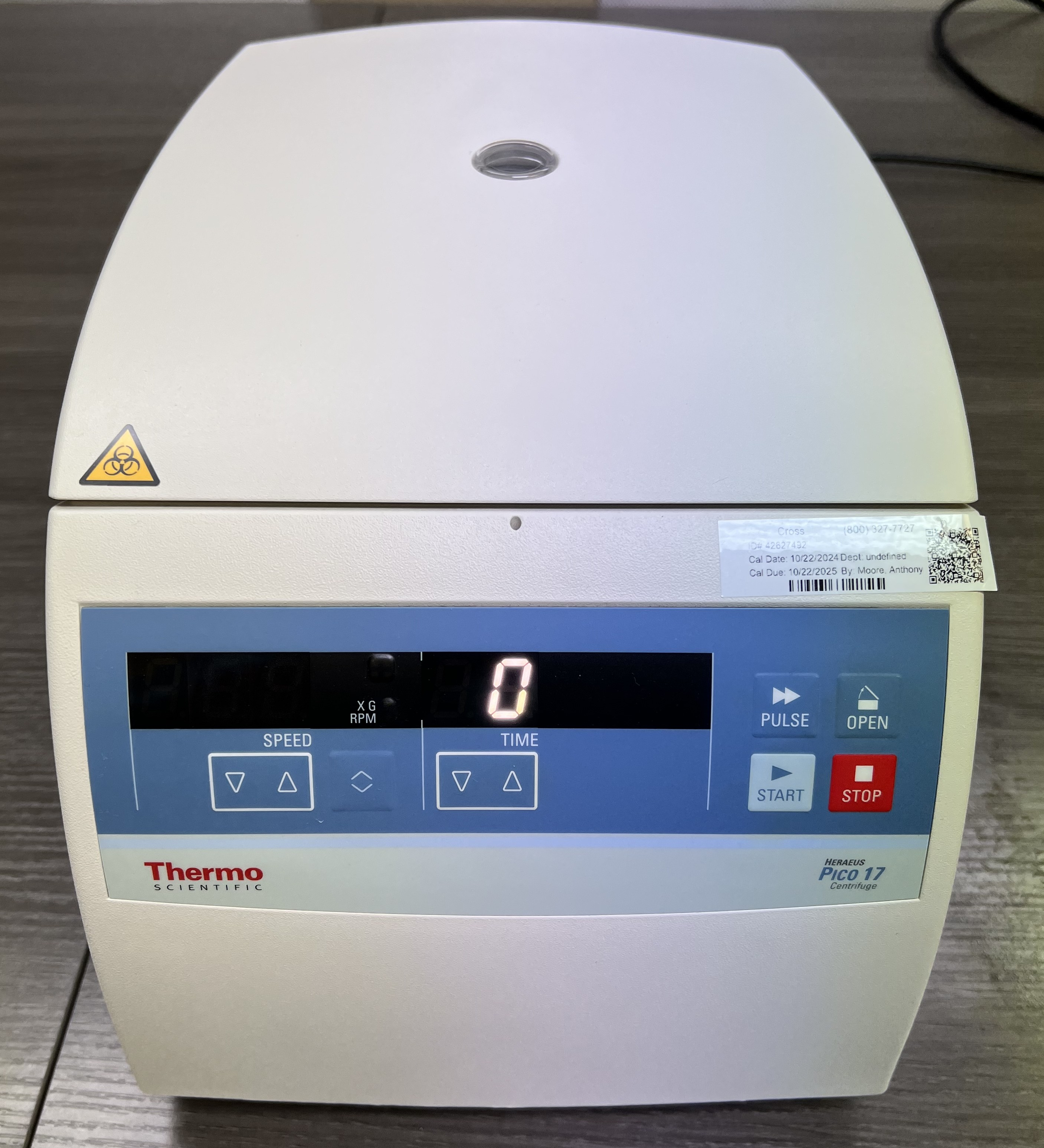 Heraeus Pico 17 Benchtop Microcentrifuge – Compact Lab Centrifuge