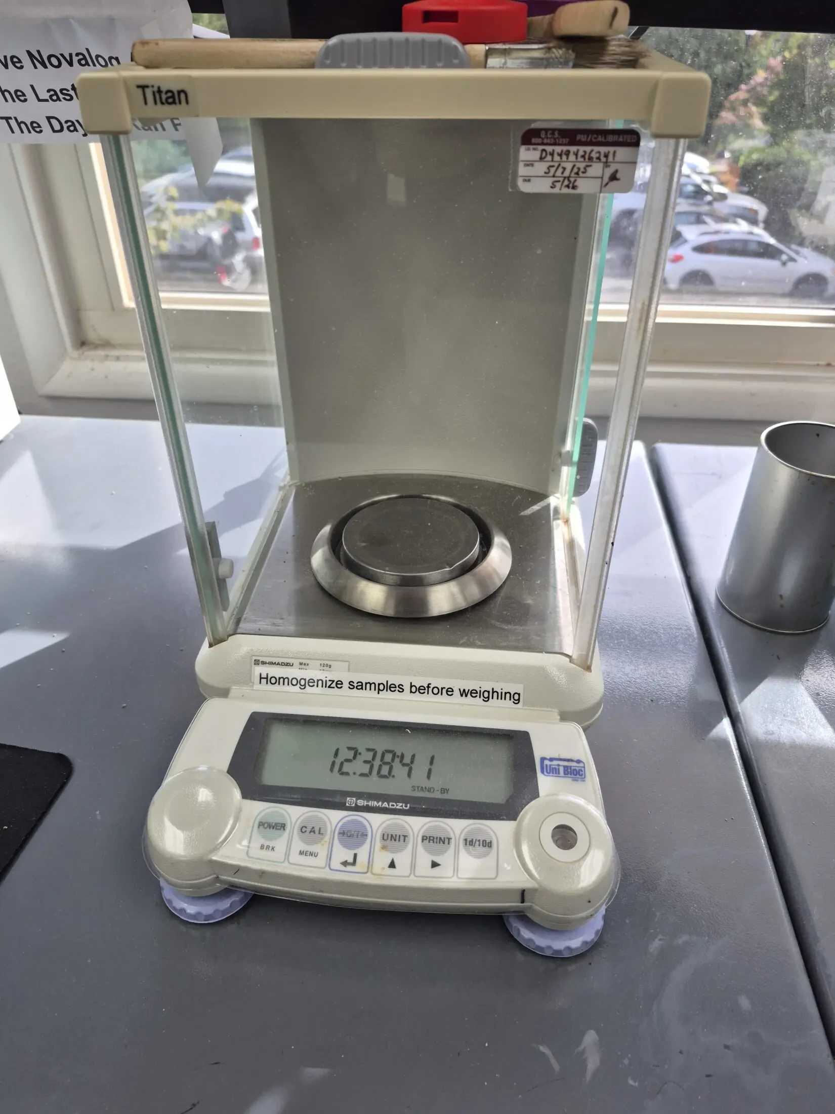 Shimadzu Electronic Balance