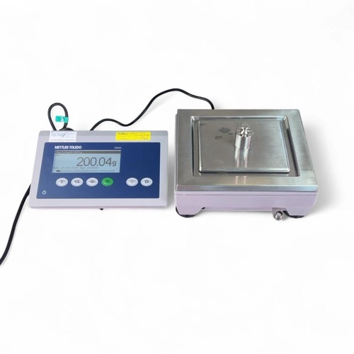 Mettler Toledo Bench Top Laboratory Scale ICS4x5-1