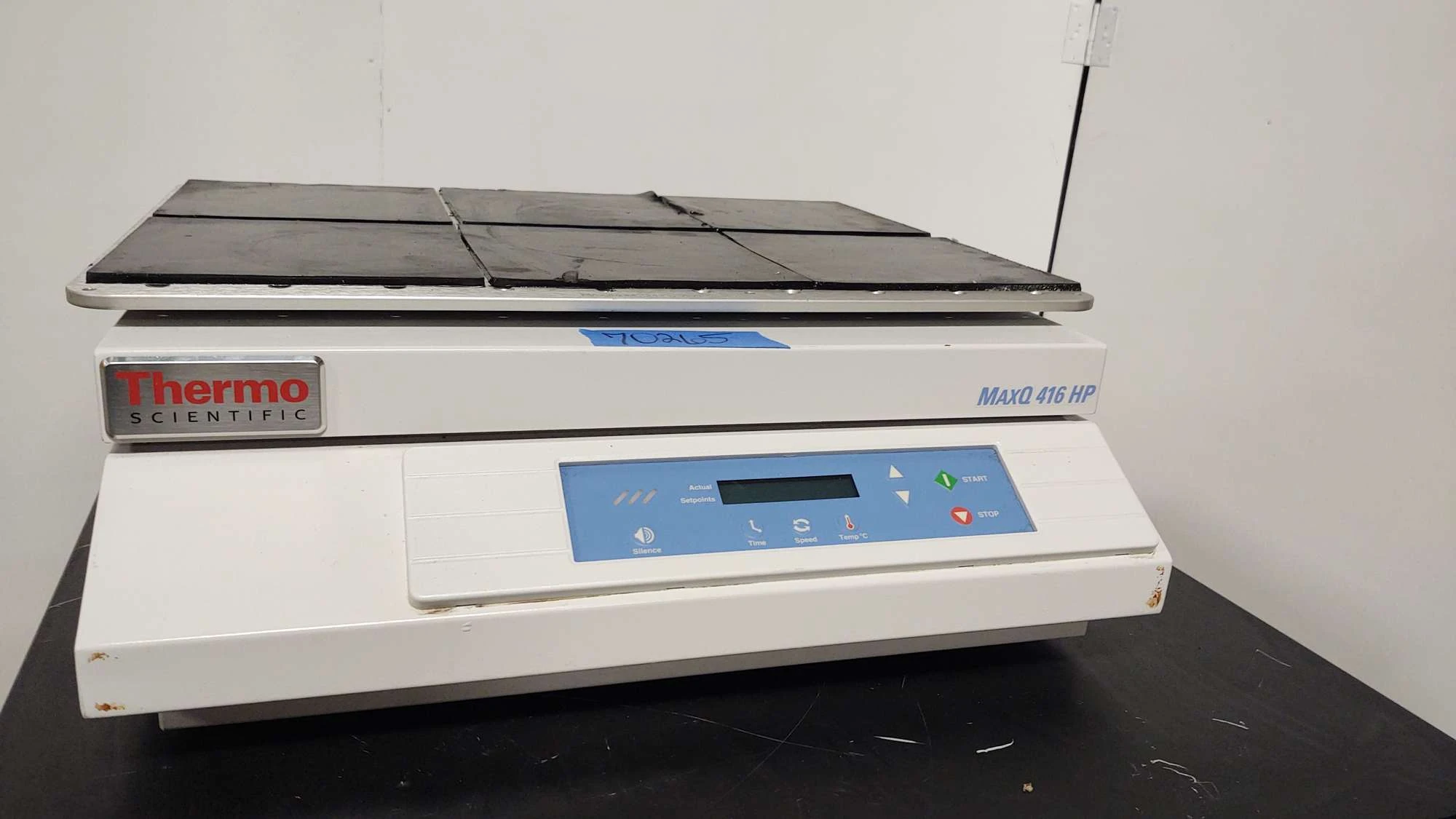 Thermo Scientific  MaxQ 416 HP Benchtop Orbital Platform Shaker SHKE416HP