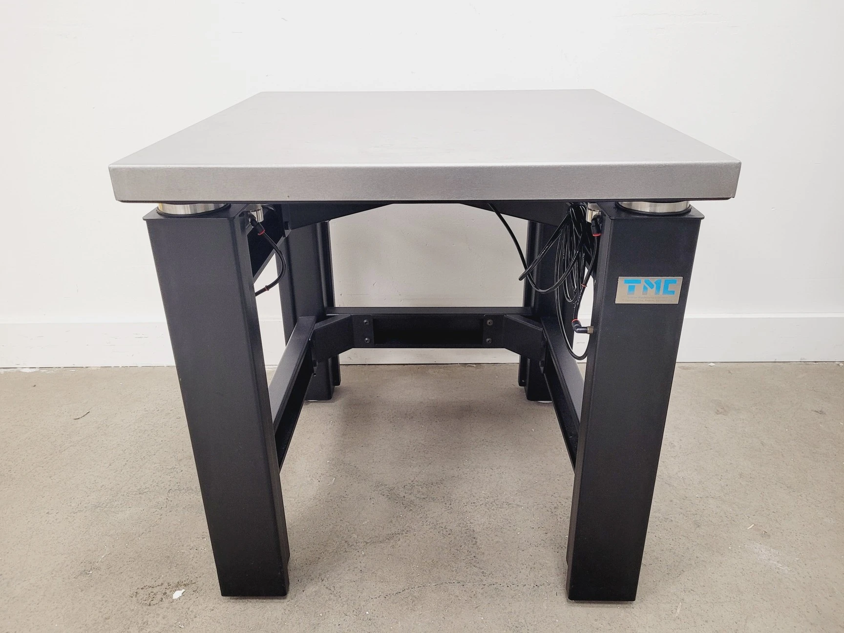 TMC 63-521 Anti-Vibration Isolation Table
