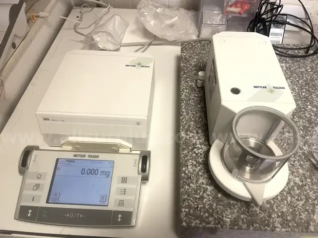 Mettler Toledo MX5 Microbalance