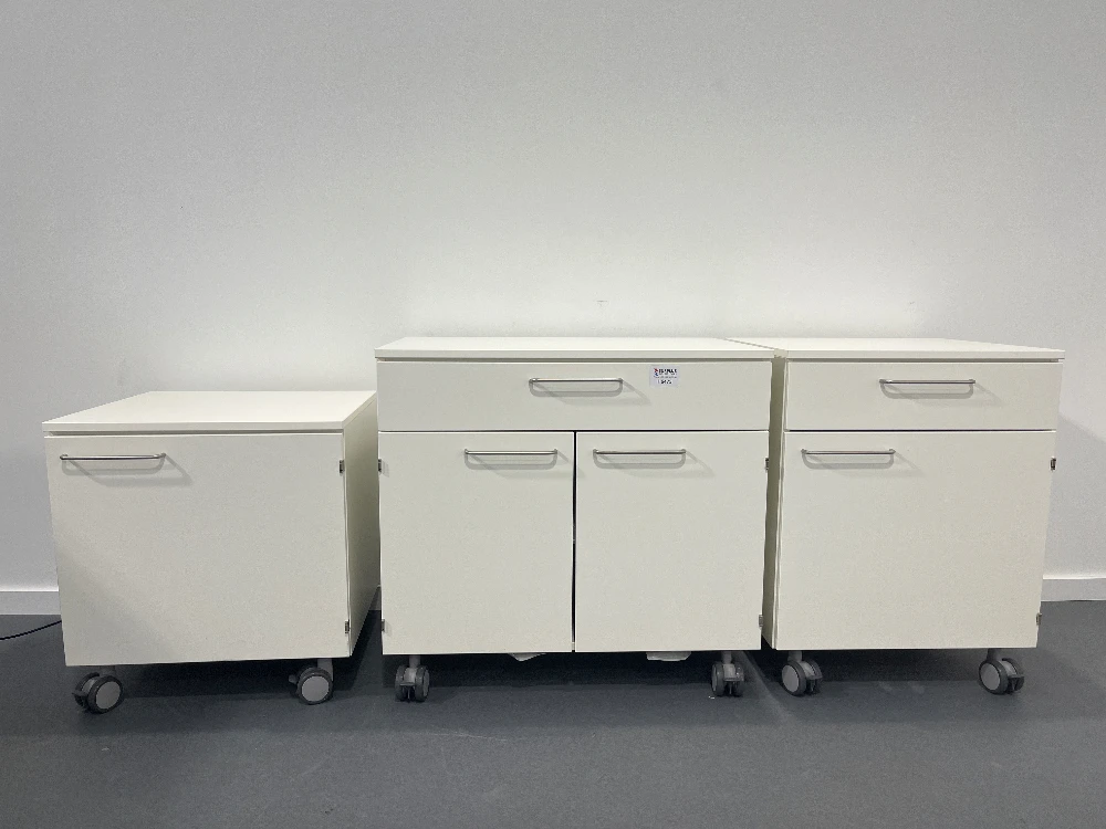 Set of 2 Storage Cabinets