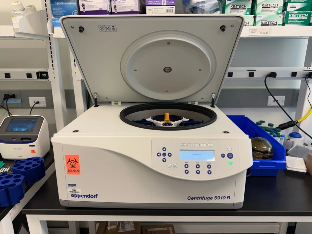 Eppendorf Centrifuge 5910 R