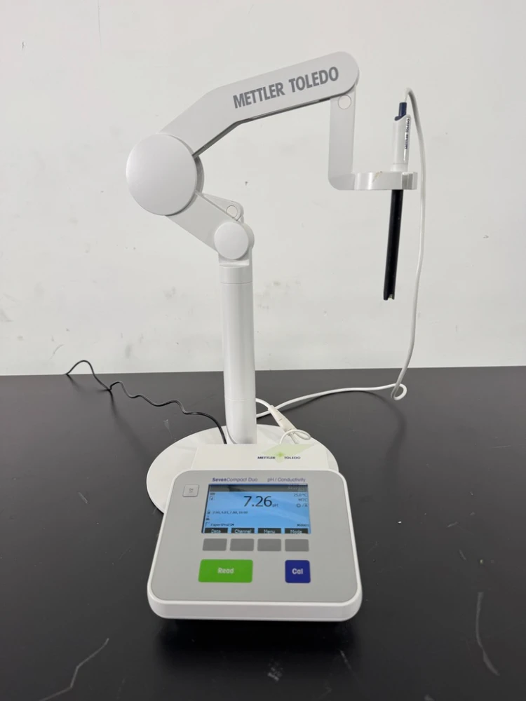 Mettler Toledo SevenCompact Duo pH/Conductivity Meter
