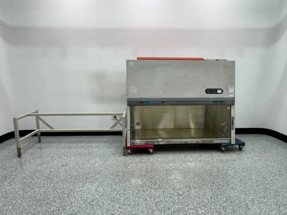 Labconco 6' Purifier Class 2 Biological Safety Cabinet