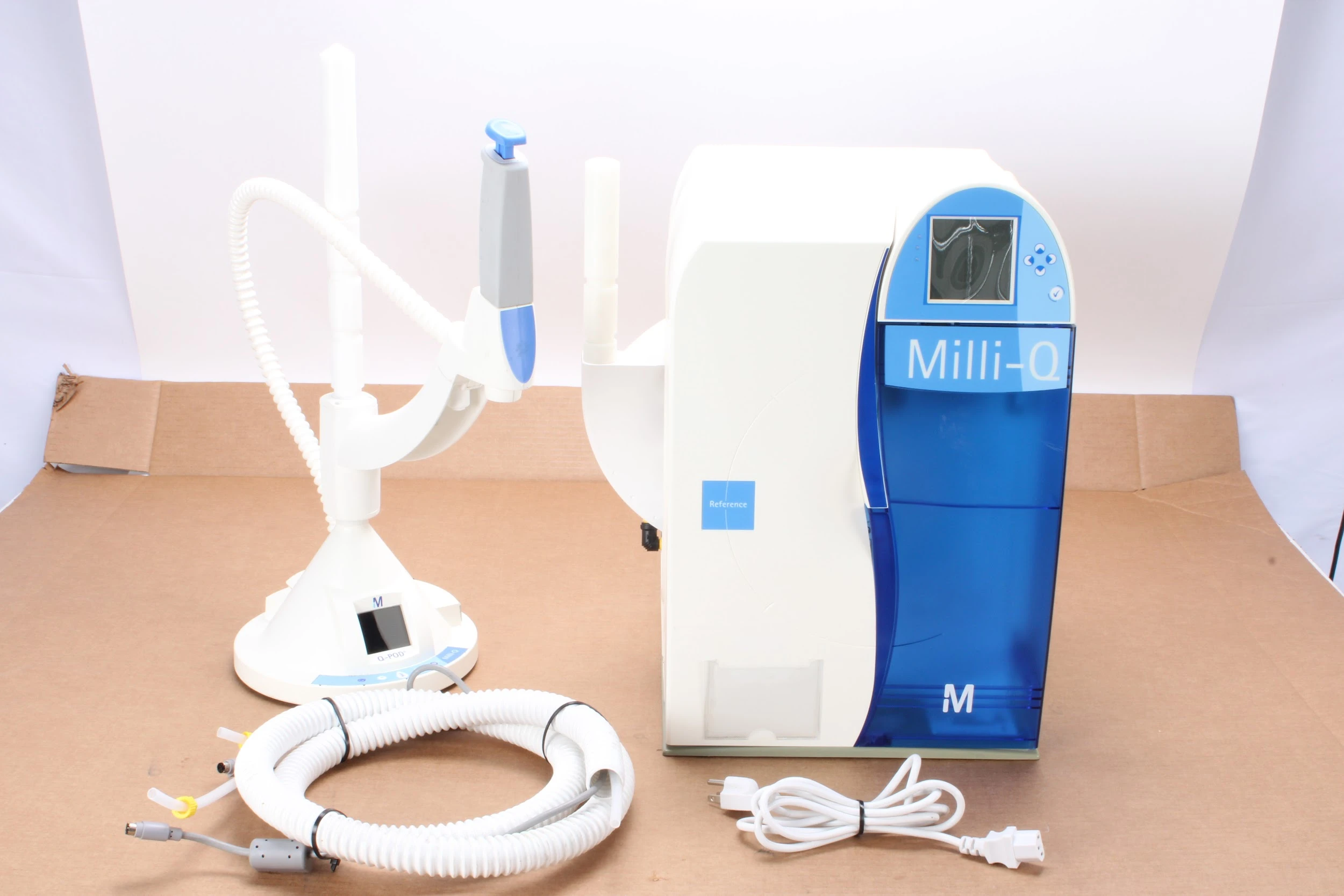 Millipore Z00QSV001 Milli-Q Reference With Q-POD ZMQSP0D02 Remote Delivery