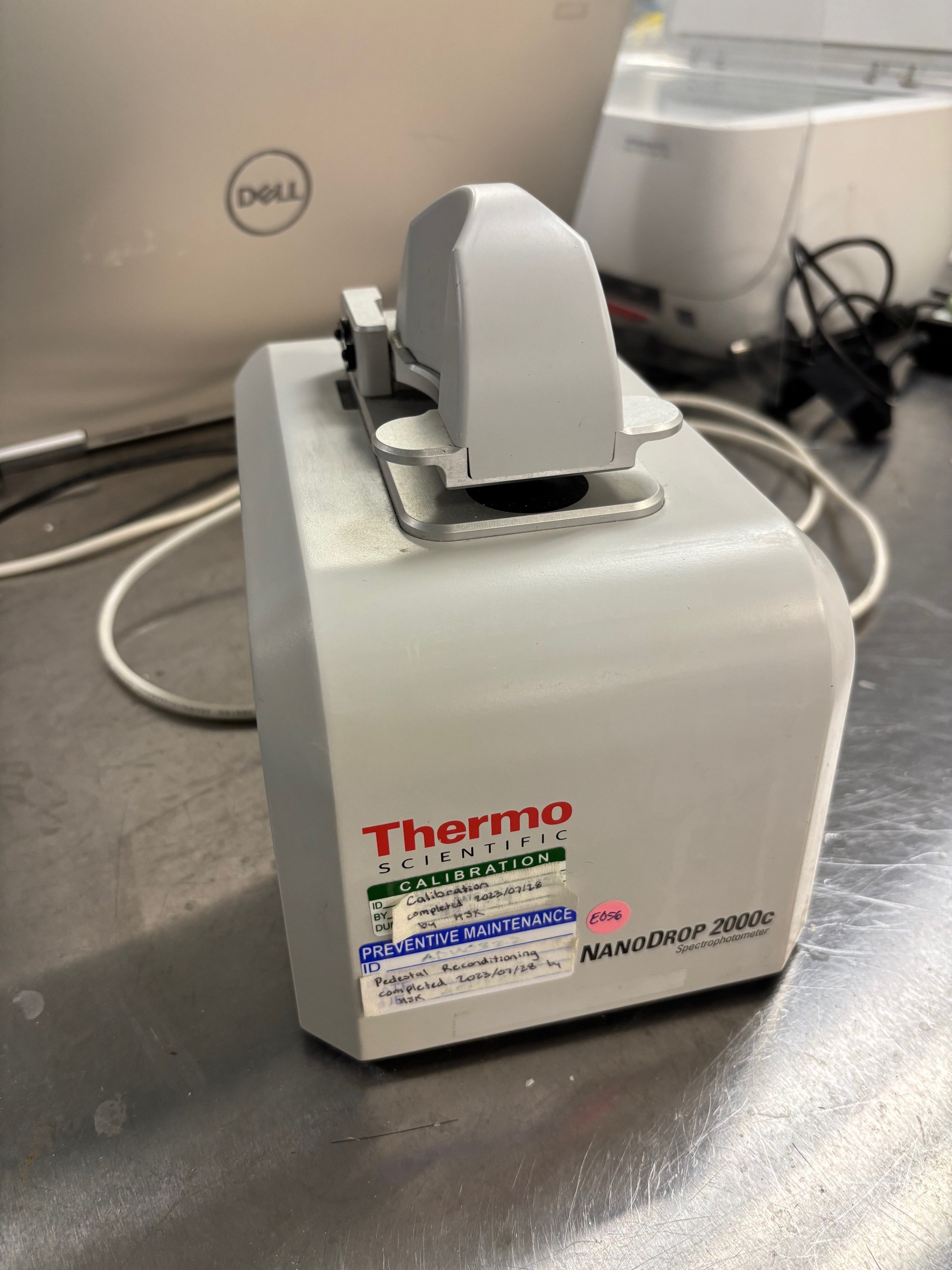 Thermo Scientific NanoDrop™ 2000c Spectrophotometer 