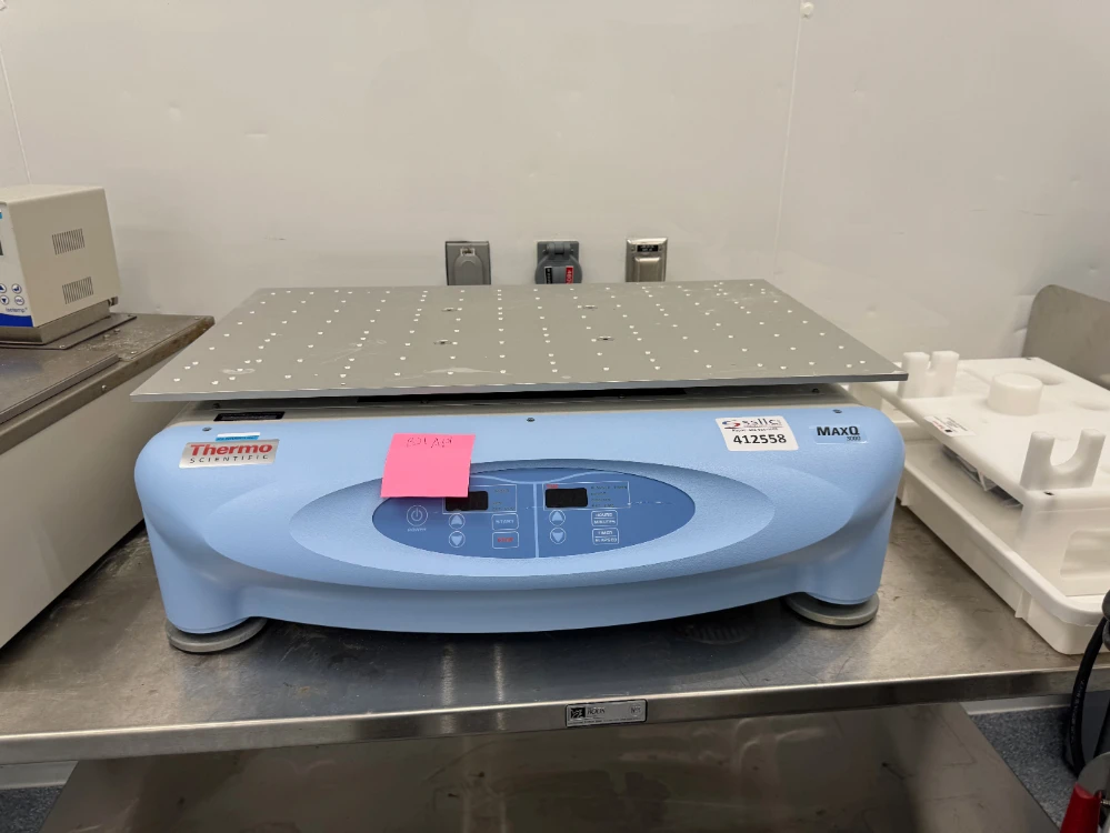 Thermo MaxQ 3000 Platform Shaker