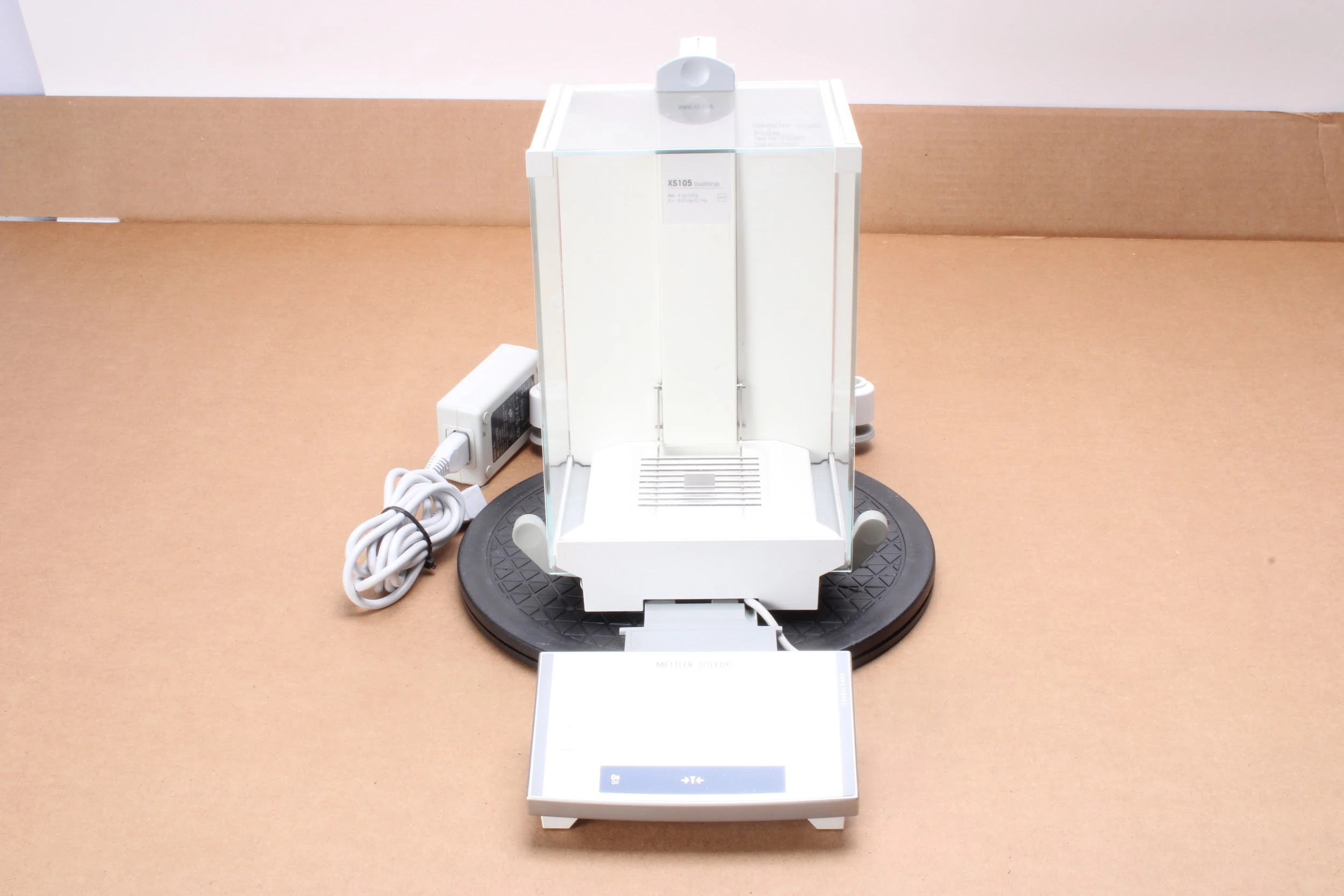 Mettler Toledo XS105 Precision Analytical Balance With Power Supply