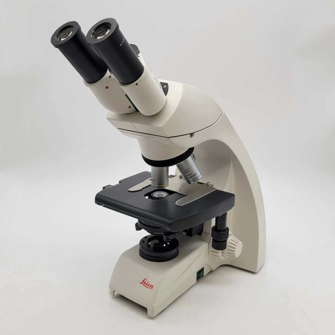 Leica Microscope DM750 LED with 4x, 10x, 40x, and 100x Oil