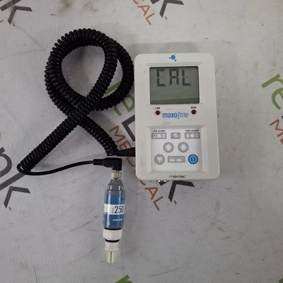 Maxtec, Inc. MaxO2 OM25-ME Oxygen Monitor | LabX.com