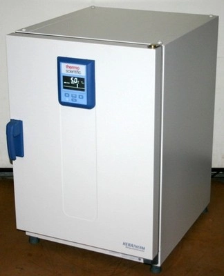 THERMO SCIENTIFIC HERATHERM REFRIGERATED INCUBATOR