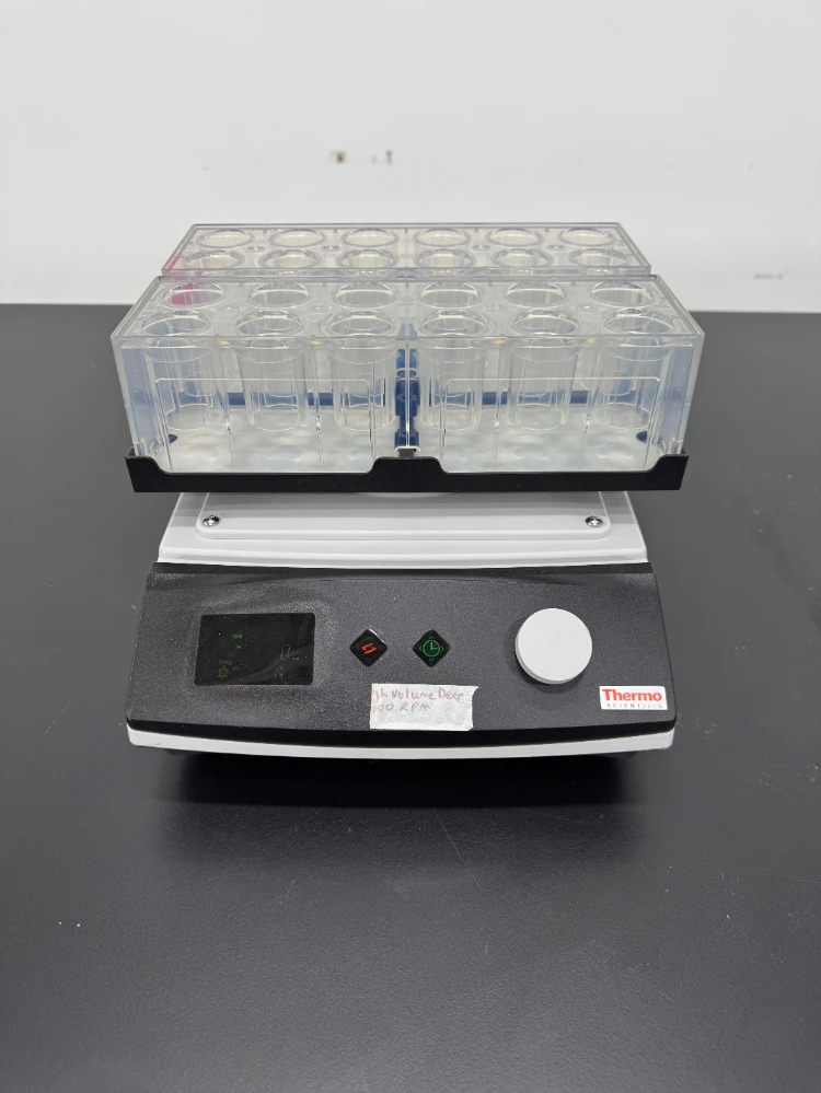 Thermo Scientific Compact Digital MicroPlate Shaker