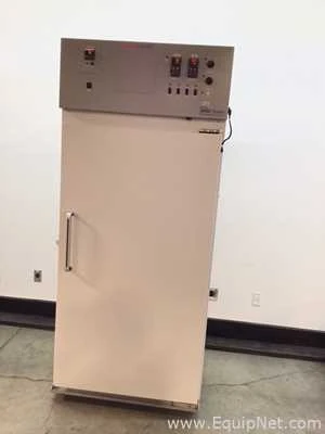 Lot 76 Listing# 1076748 Thermo Scientific 3940 Environmental Chamber