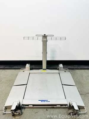 Lot 230 Listing# 1079301 Mettler Toledo 2888 Floor Scale