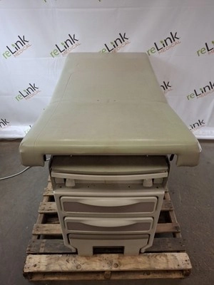 Midmark 204 Exam Table