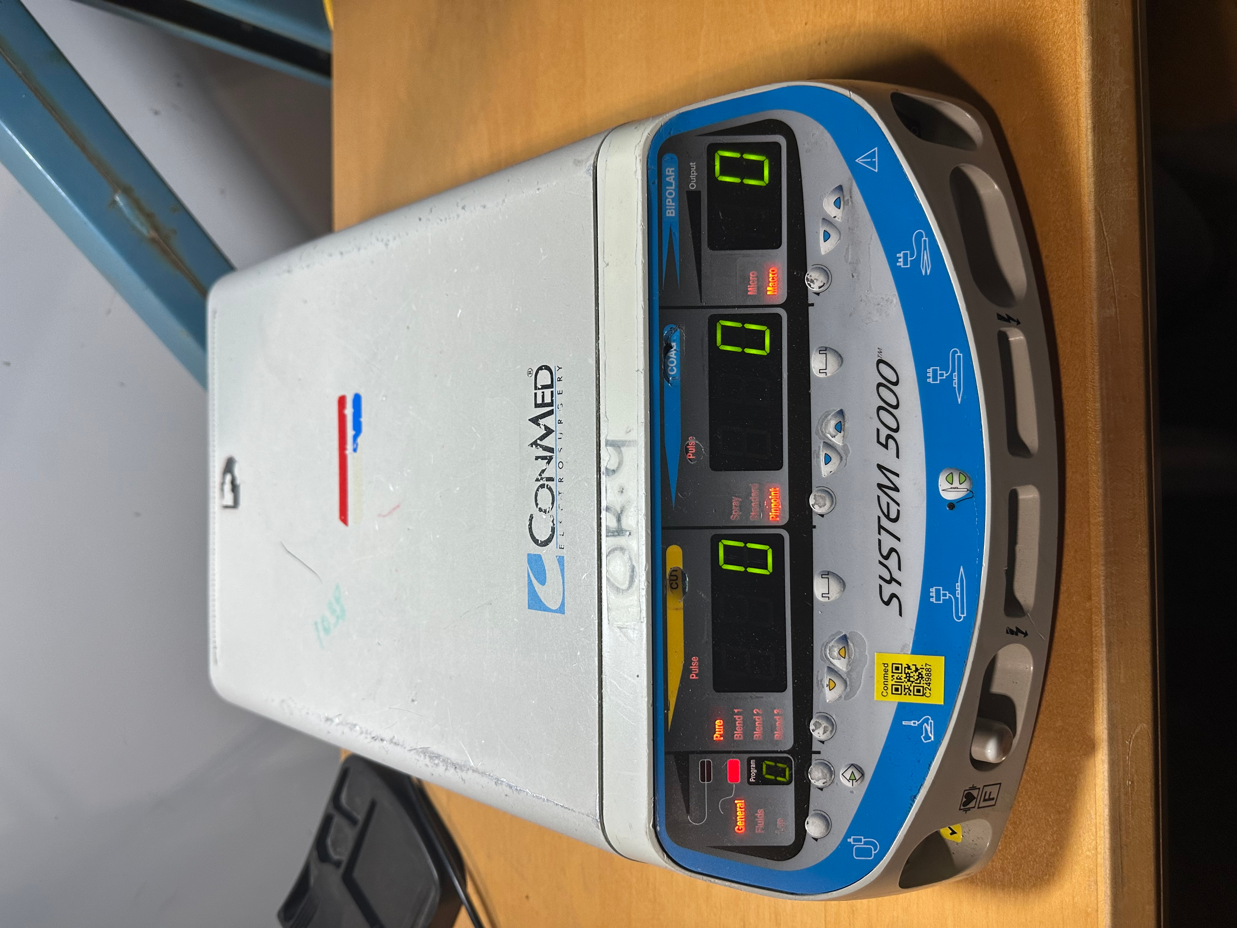 ConMed System 5000 Electrosurgical Unit